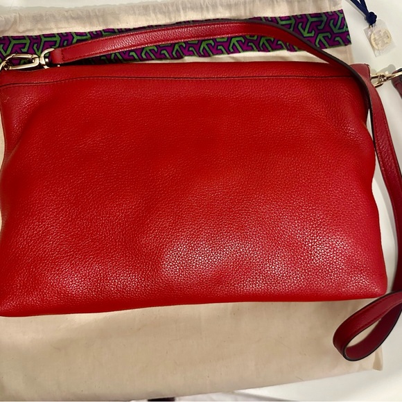 Tory Burch: Thea Red leather Pebbled Fold Over - Picture 5 of 8